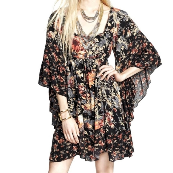 SOLD !People Rare Boho Floral Bell Sleeve Dress - Picture 11 of 12